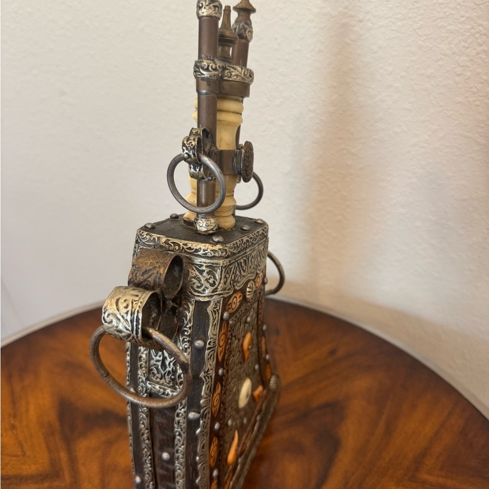 Antique Moroccan Tribal Gun Powder Flask / Case Hand Hammered With Bone Neck - Picture 9 of 16